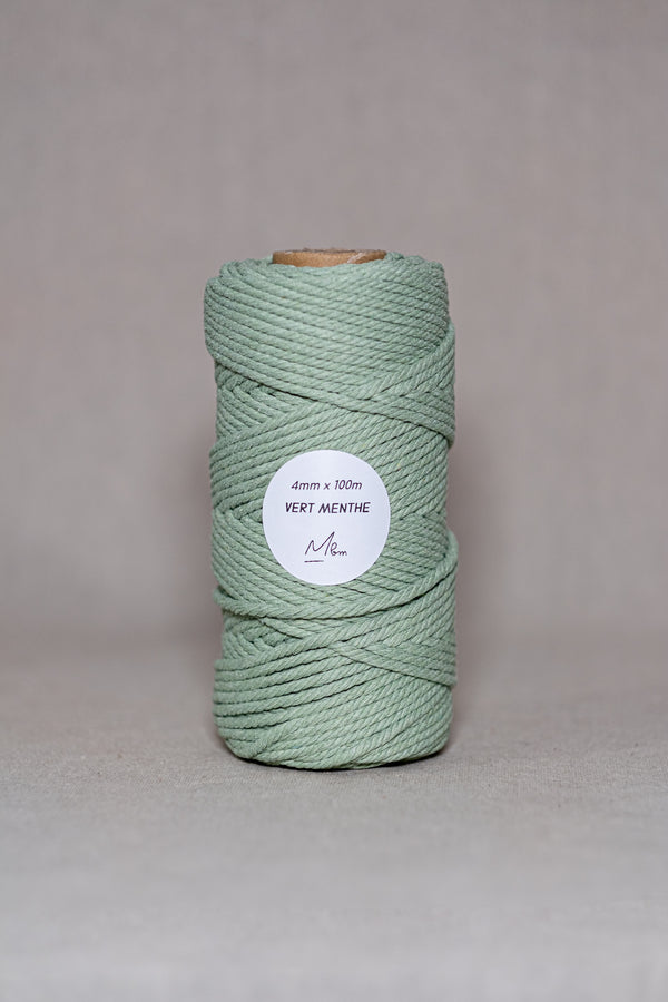 Bobine de corde à macramé 4 mm 100 mètres vert menthe